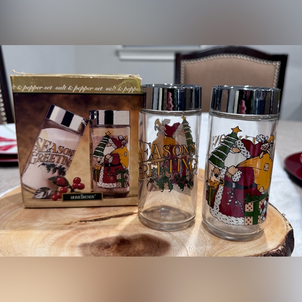 *NIB* Vintage Home Trends Victorian Santa Salt & Pepper Shakers